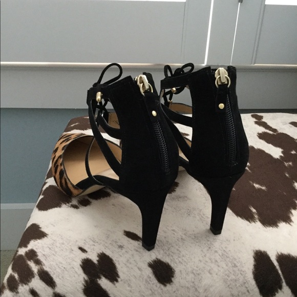 🎉SALE🎉NWT Talbots leopard calf hair/ suede shoes - Picture 4 of 6